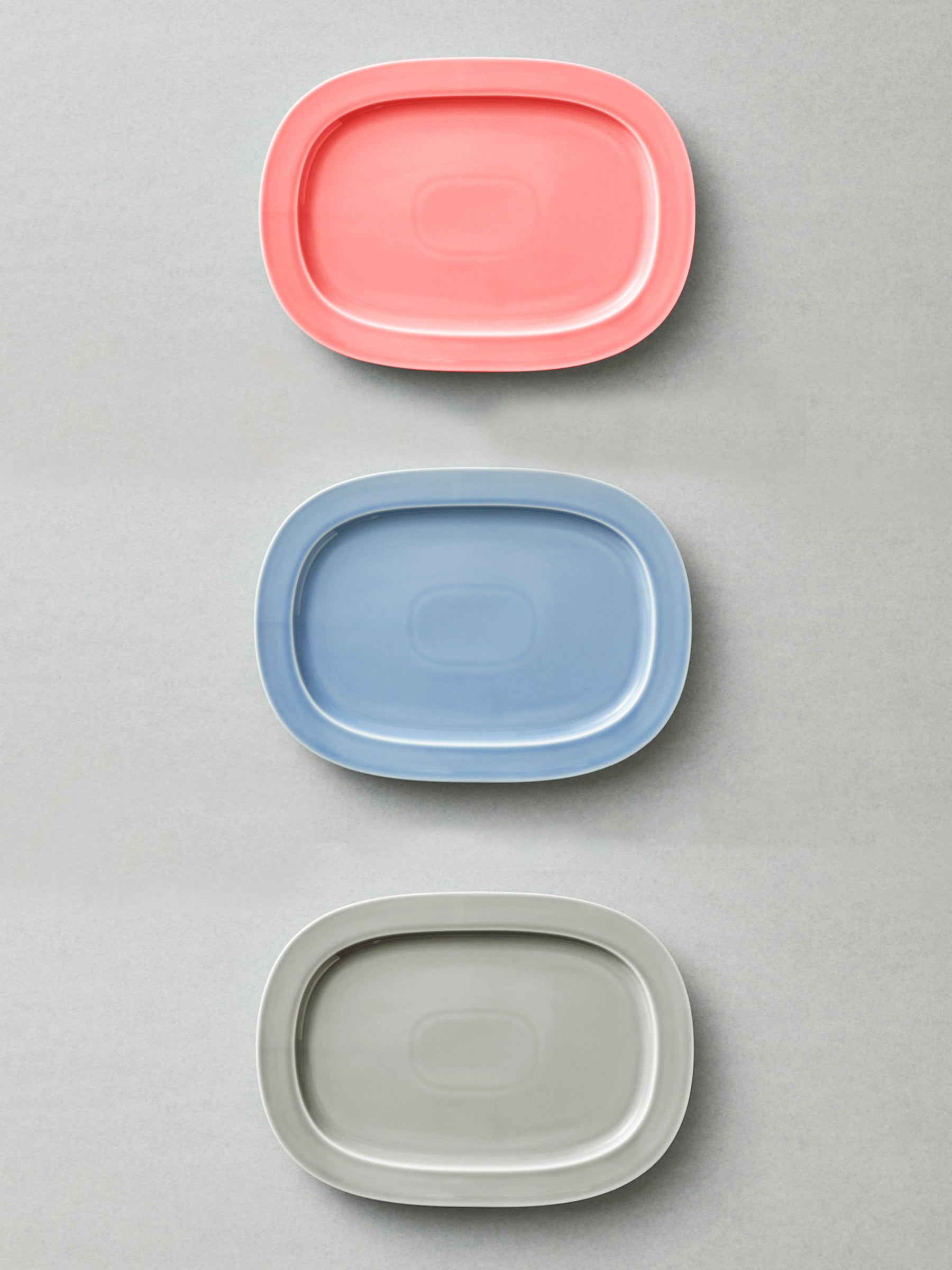 square plate〈yumiko iihoshi porcelain × familiar〉