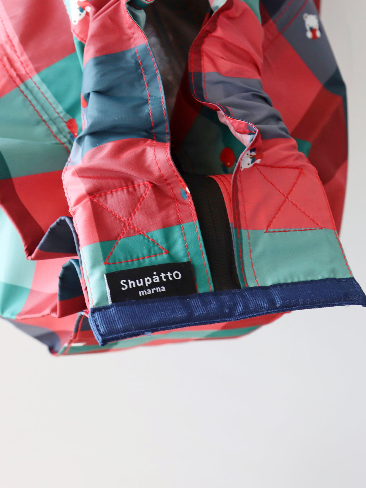 保冷バッグ〈Shupatto〉