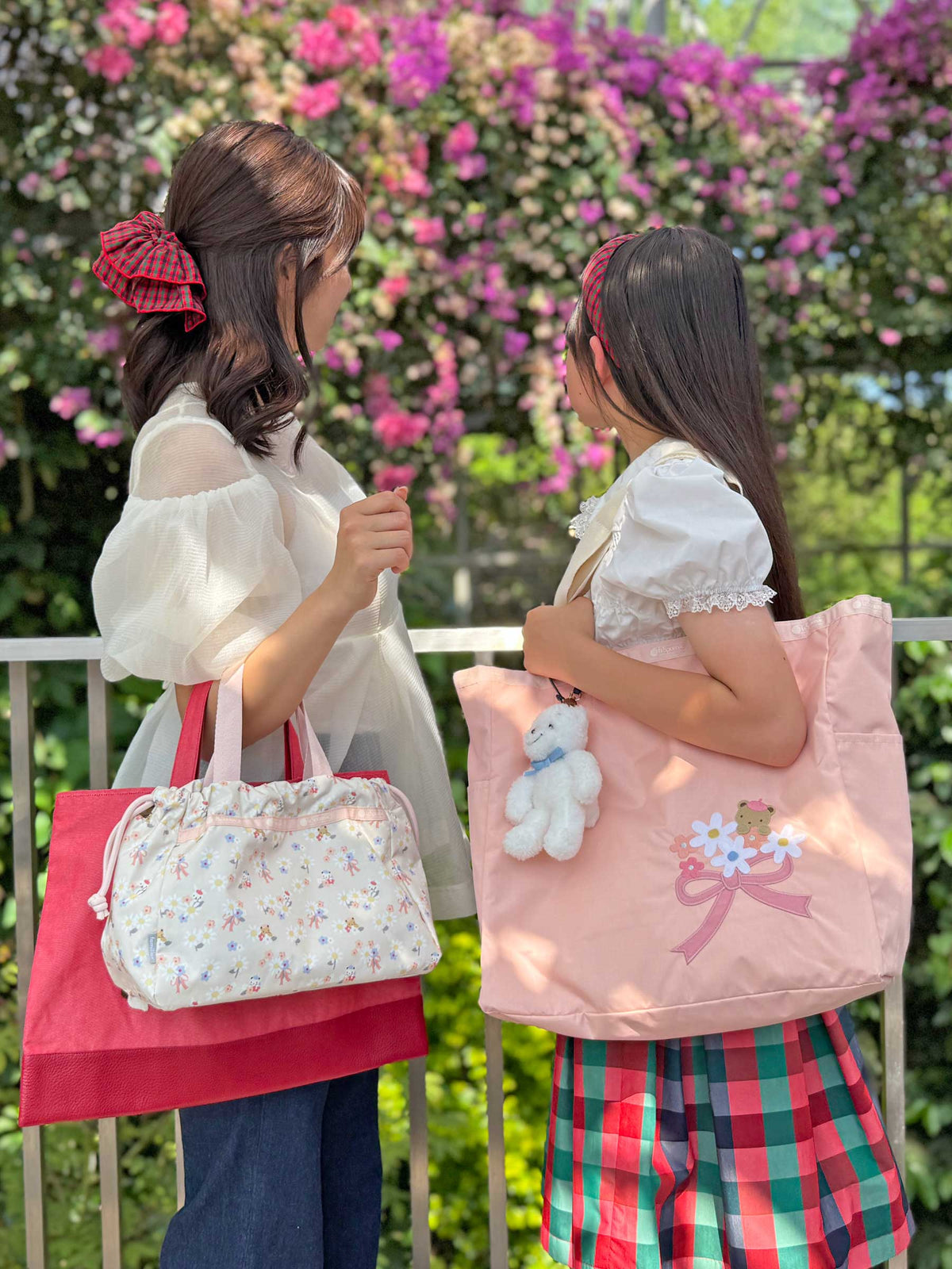 ショルダーバッグ〈LeSportsac × familiar〉
