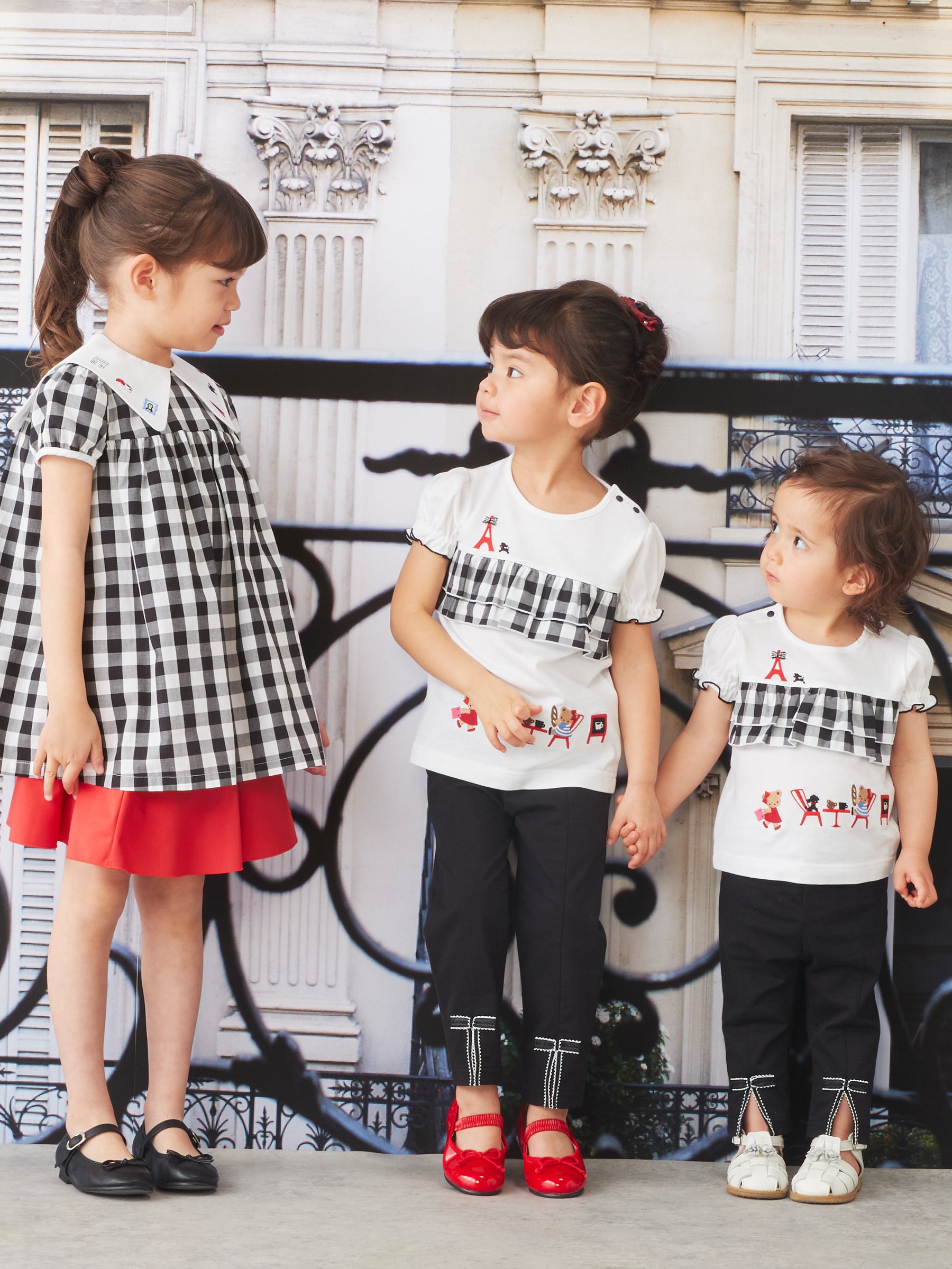 【未使用】ファミリア　クリスマスツリー刺繍の円形スカート ファミちゃんと過ごすクリスマス｜ファミリアファミリア芦屋モンテ