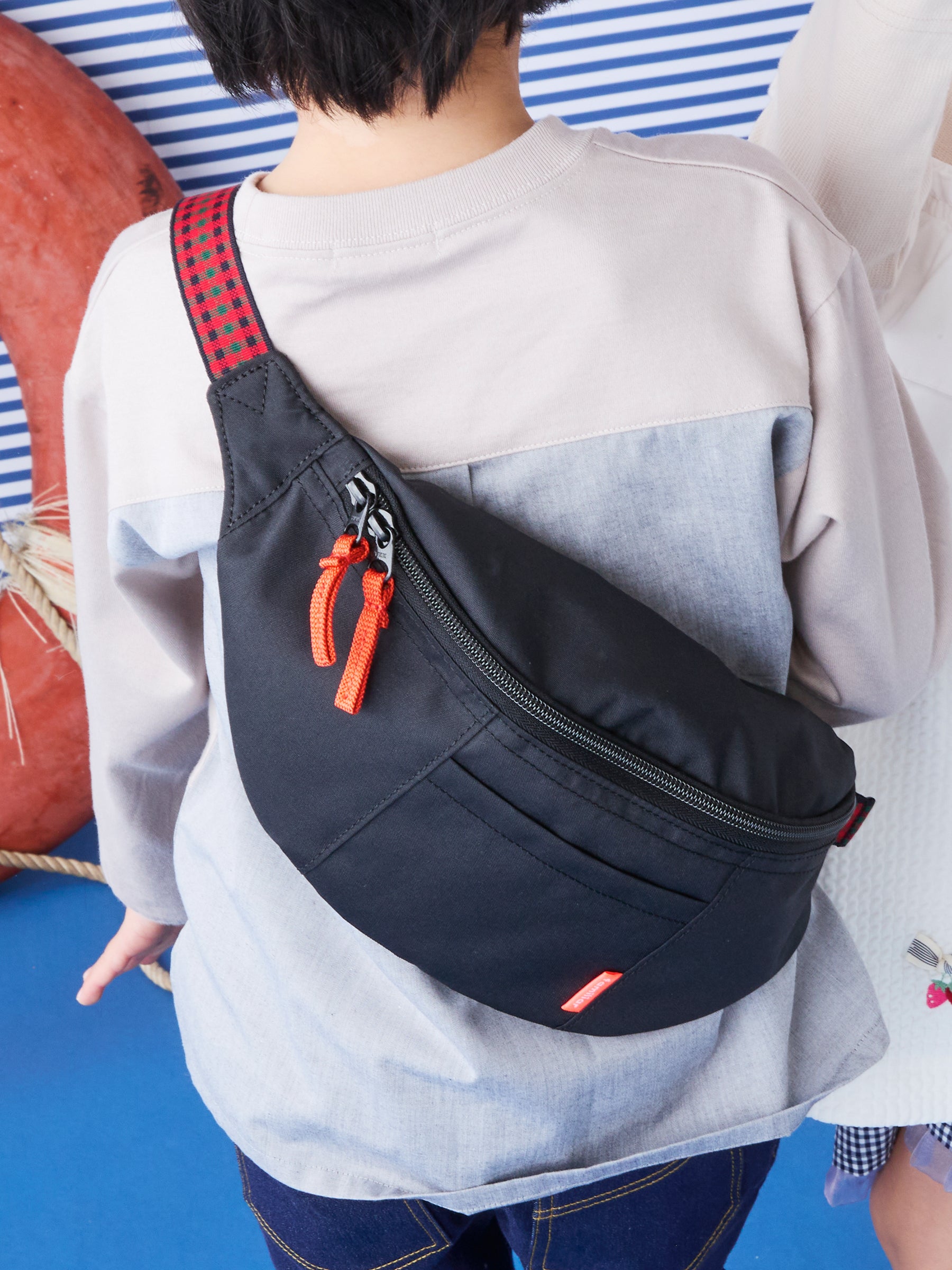 T-shirt | ファミリア公式サイト