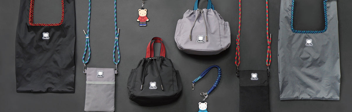 黒とグレーを基調としたシンプルなデザインのアイテムが登場