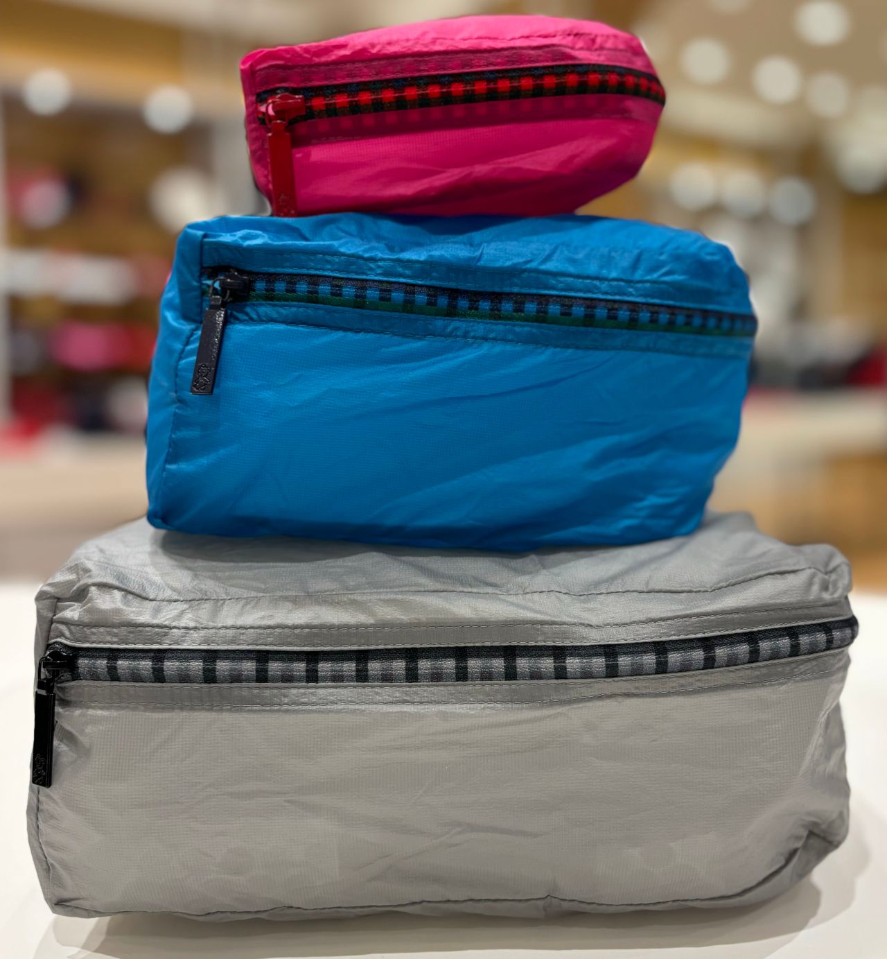 Pouch (S)〈TO&FRO × familiar〉 | ファミリア公式サイト