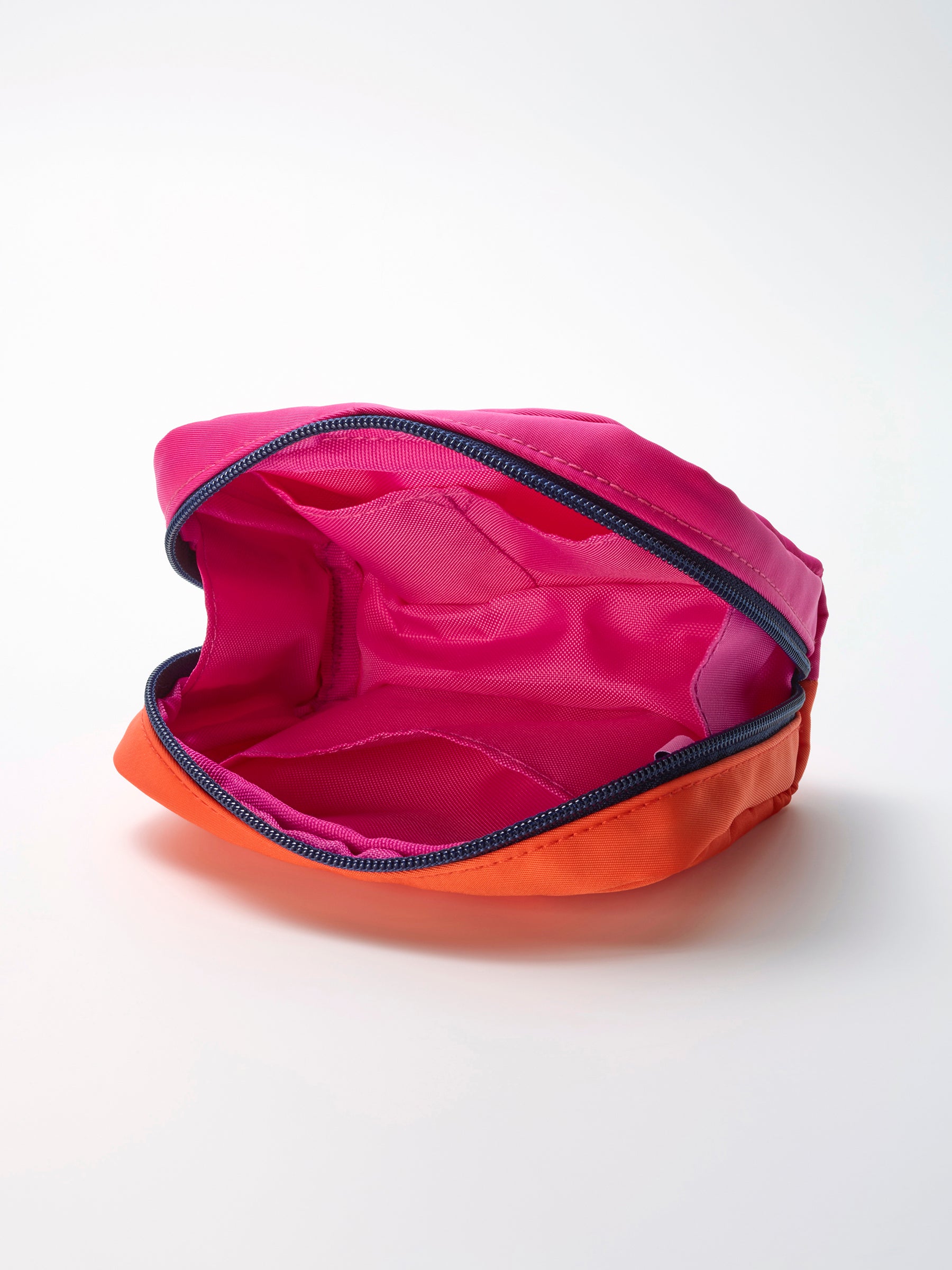 ポーチ〈ライフスタイルショップ先行販売〉