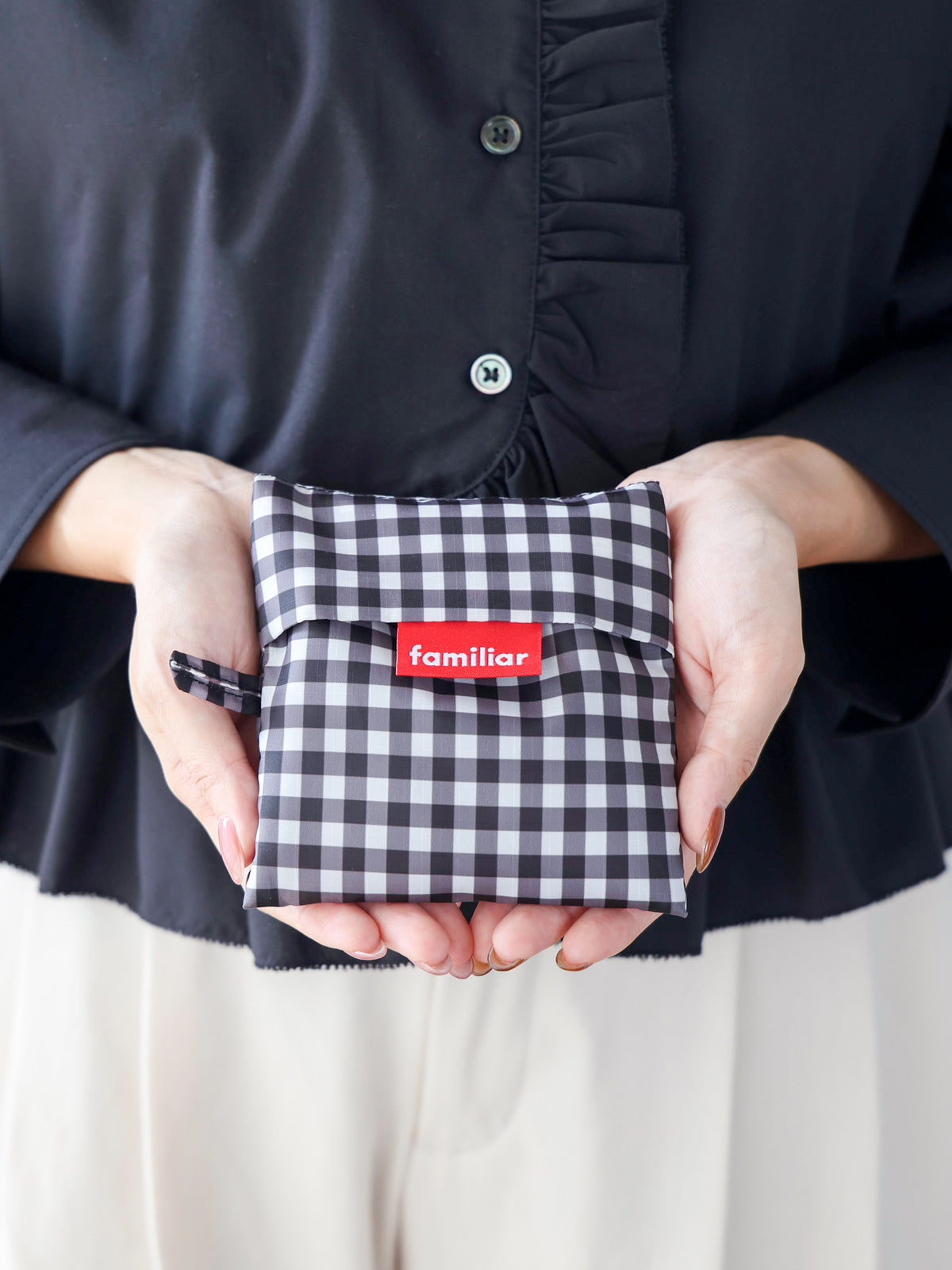 【WEB限定】エコバッグM〈BAGGU × familiar〉