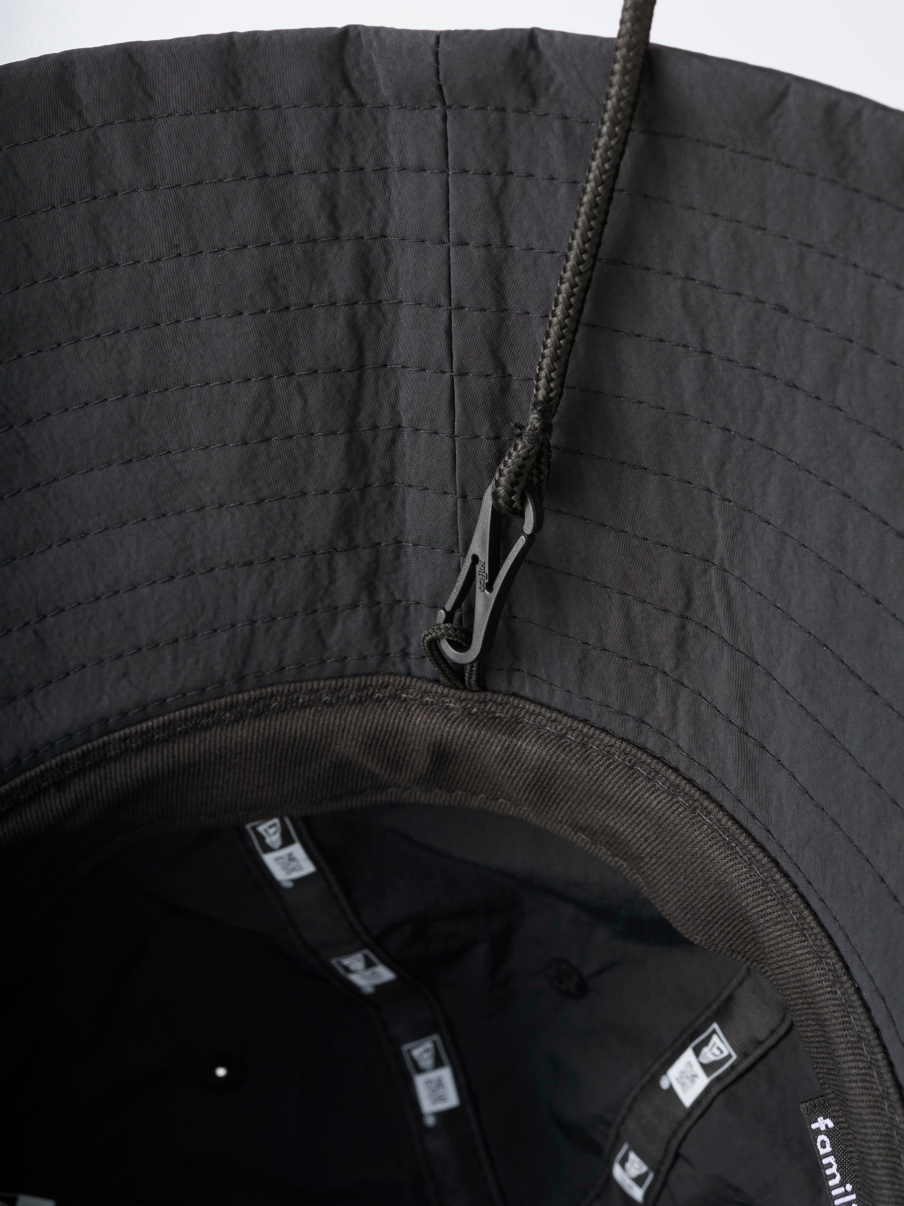 新品未開封　familiar×NEW ERA ハット　ADULT 帽子（ADULT）〈NEW ERA® × familiar〉 | ファミリア公式サイト