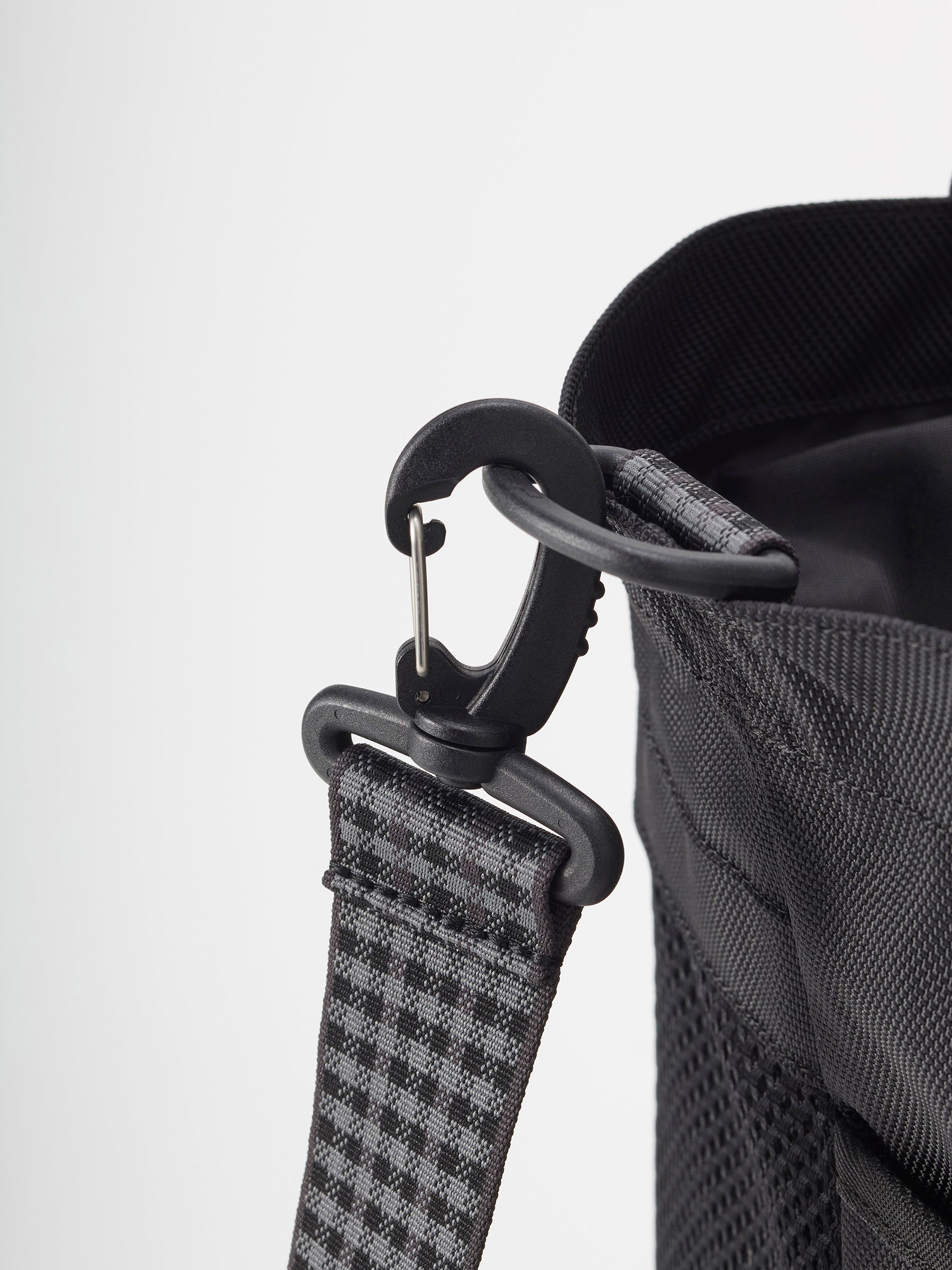 バッグ〈NEW ERA® × familiar〉