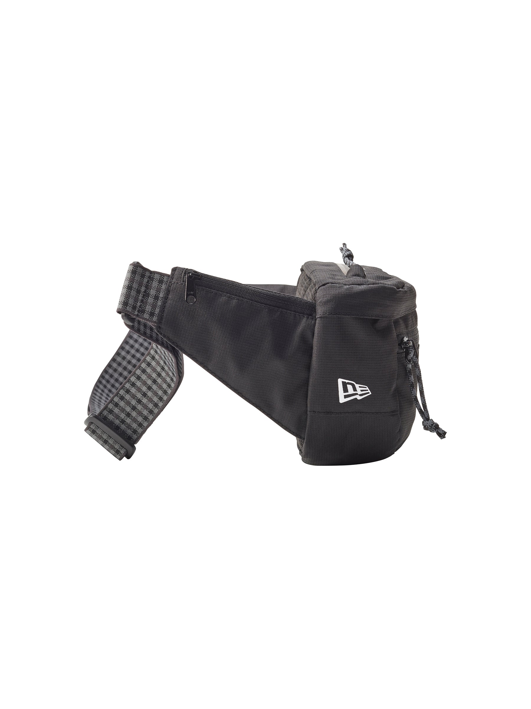 ボディバッグ〈NEW ERA® × familiar〉