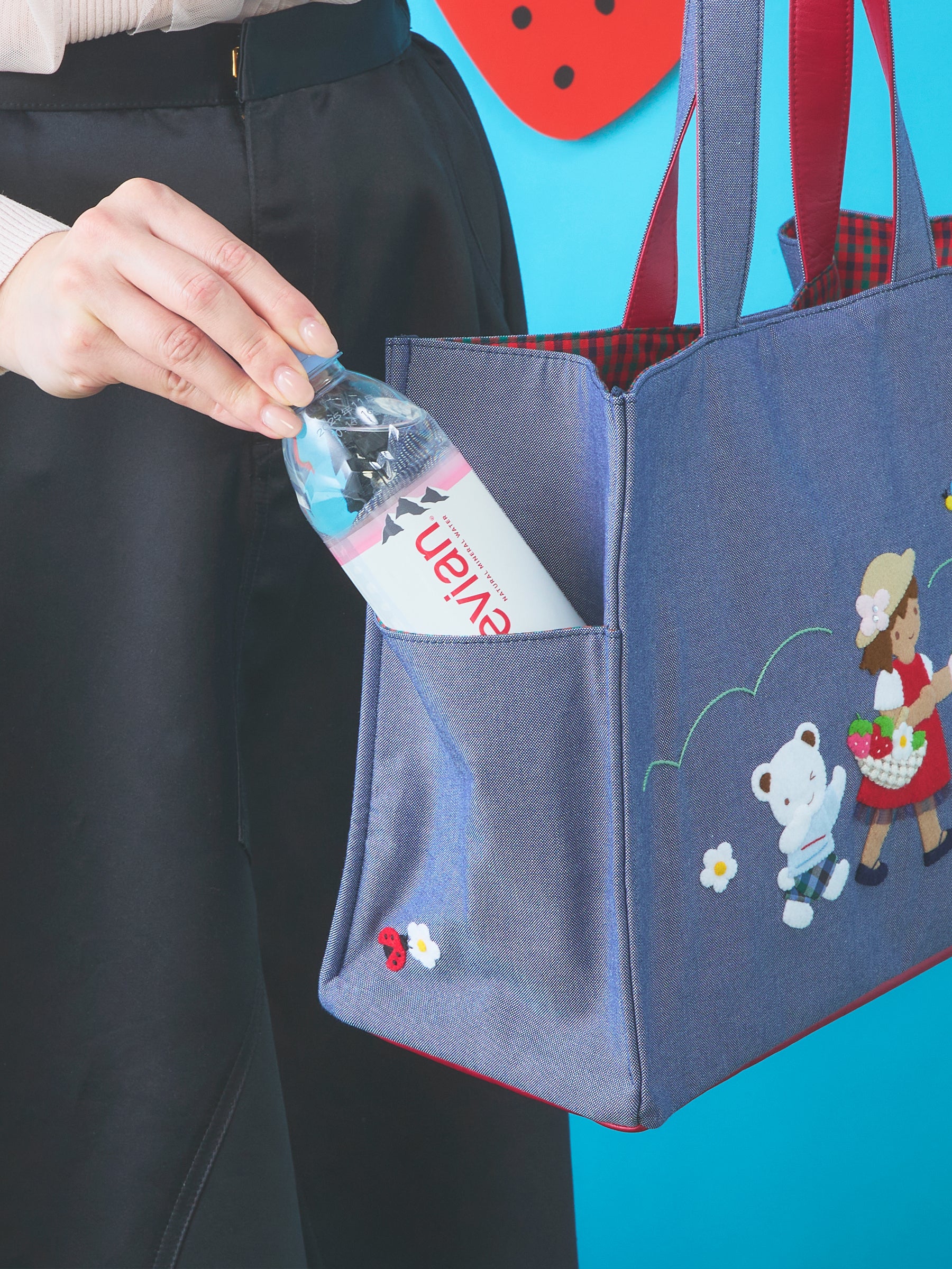 【子ども企画会議】デニムバッグ〈クマちゃんのいちごどろぼう〉