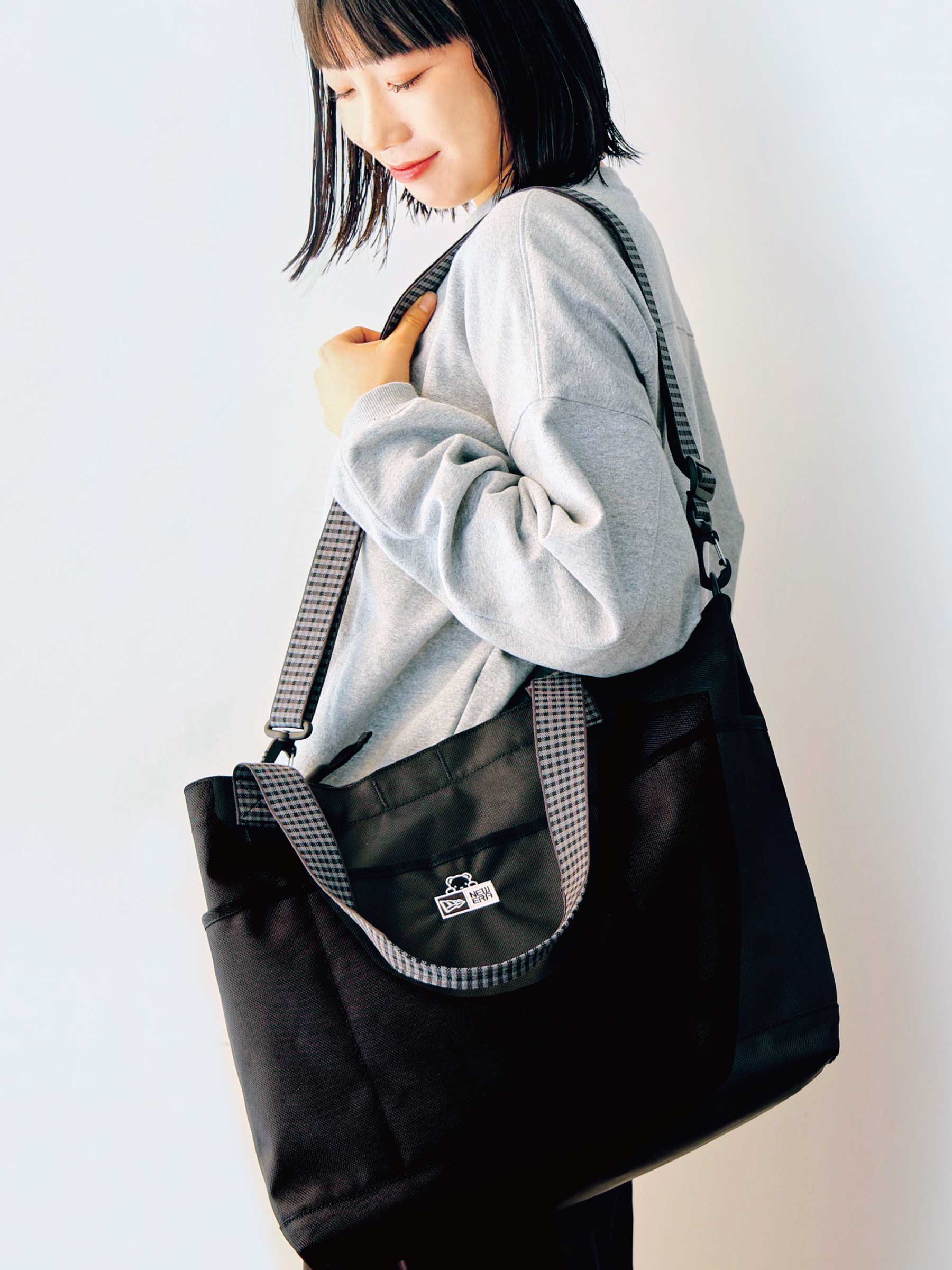 バッグ〈NEW ERA® × familiar〉