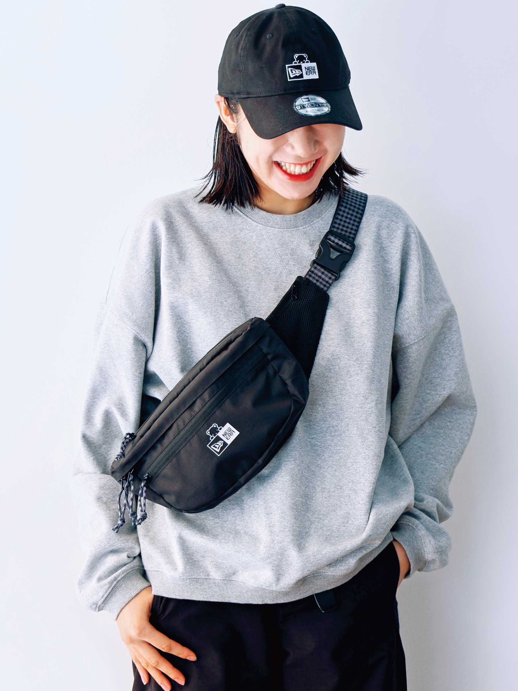 ボディバッグ〈NEW ERA® × familiar〉
