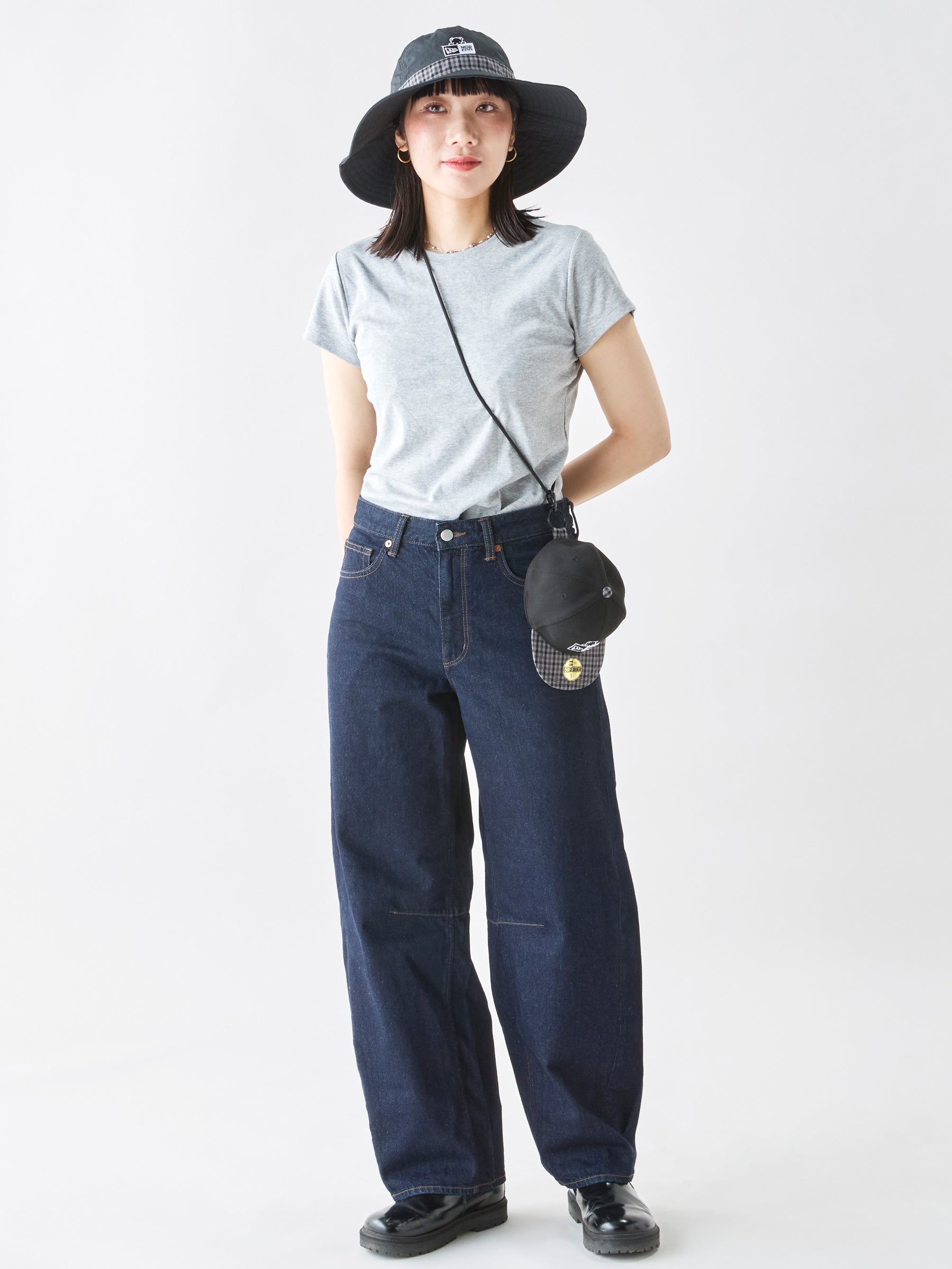 NEW ERA × familiar ニューエラ ファミリア コラボ ポシェット ファミリア ニューエラ ポシェット〈NEW ERA® × familiar - メルカリ