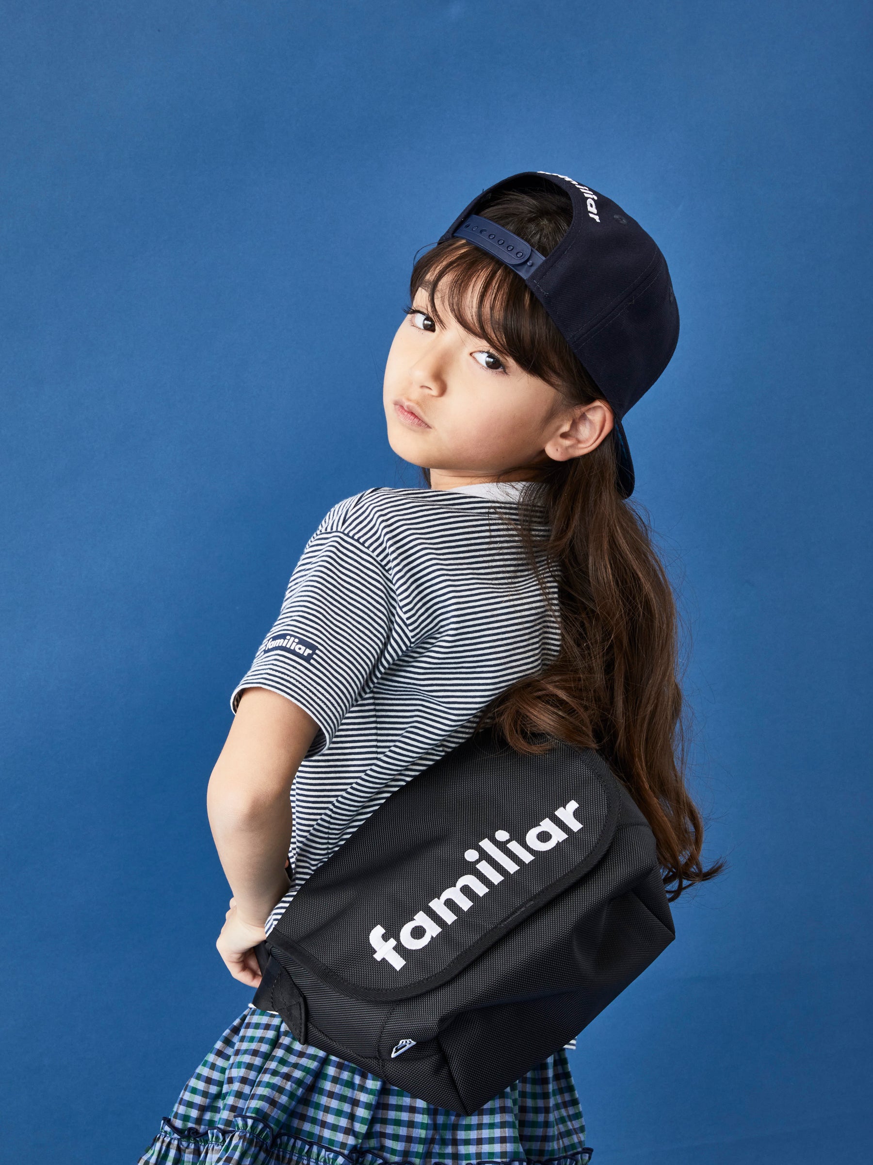 ショルダーバッグ〈NEW ERA® × familiar〉 | ファミリア公式サイト